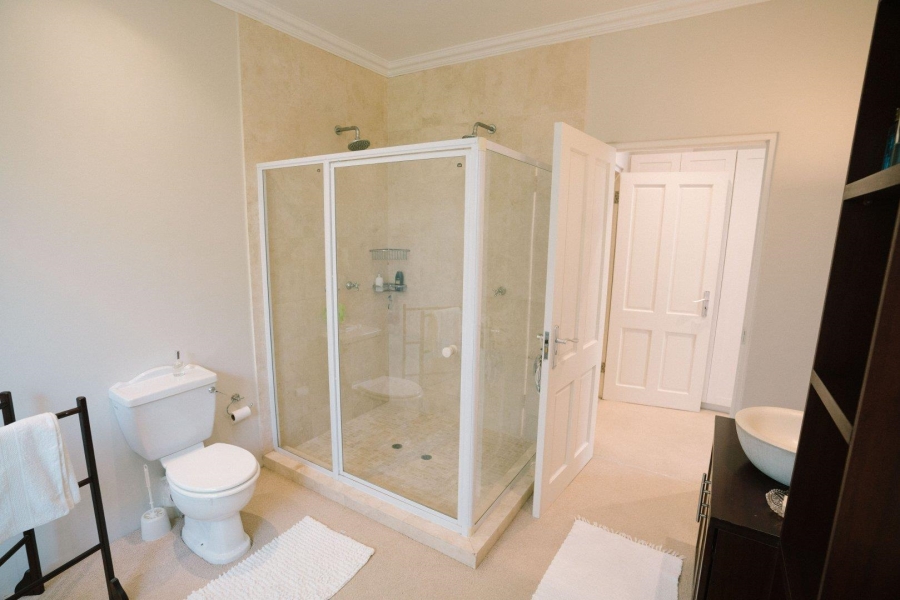 To Let 4 Bedroom Property for Rent in Sunset Links Western Cape